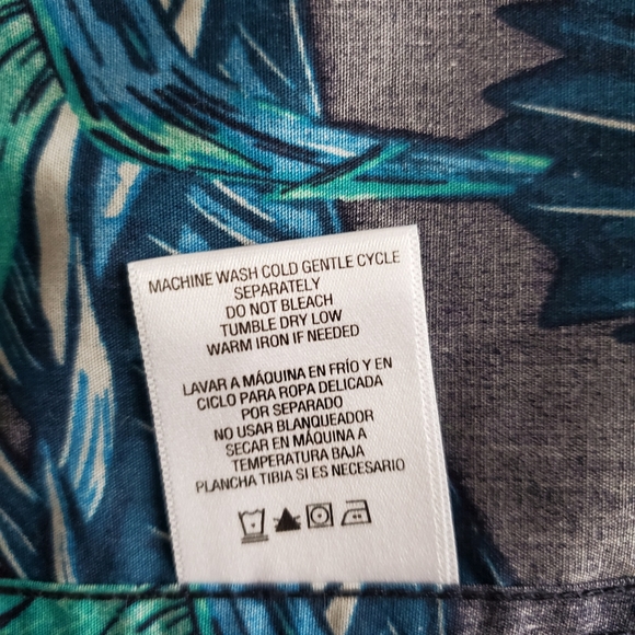 Set of 2 Short Sleeve Collared Shirt size M (5-6) - Picture 4 of 9